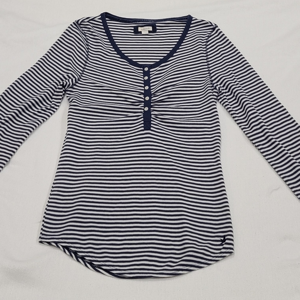 Aerie long sleeved striped shirt